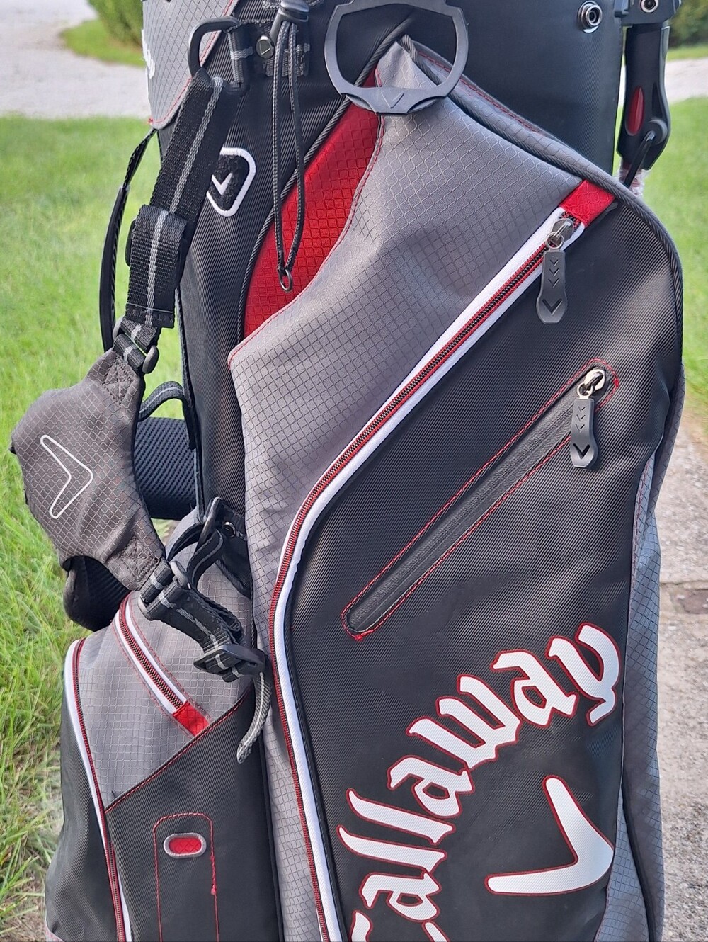 Callaway Golf Stand Bag Gray/Black with Red Accents (Dual Strap) 5 Way Divider